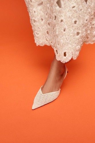 Tacones Zara Slingback blanco perla boda talla 8,5 malla tacón de aguja - Imagen 4 de 4
