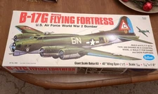 Guillow's Balsa Model Airplane Kit WW II Boeing B-17G Flying Fortress  GUI-2002