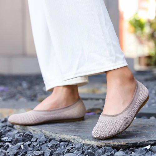 Women's Ballet Flats Classic Dressy Shoes Comfortable Foldable 8.5, Camel - Picture 5 of 7