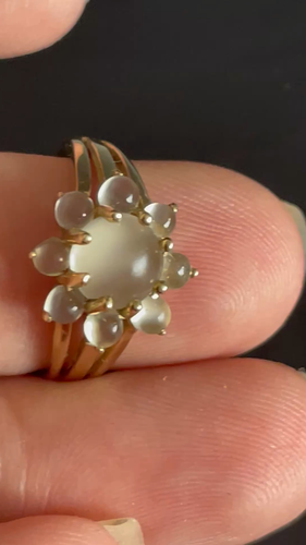 9ct gold moonstone flower cluster ring 3.7g size N1/2 hallmarked vintage - Video 1 of 1