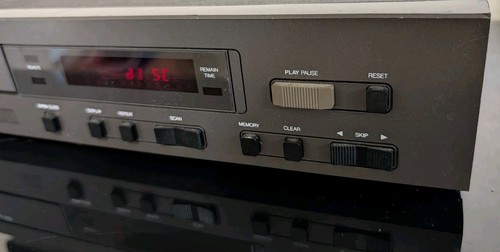Vintage NAD 5325 Single CD Player Compact Disc - No Remote For Parts - Picture 2 of 7