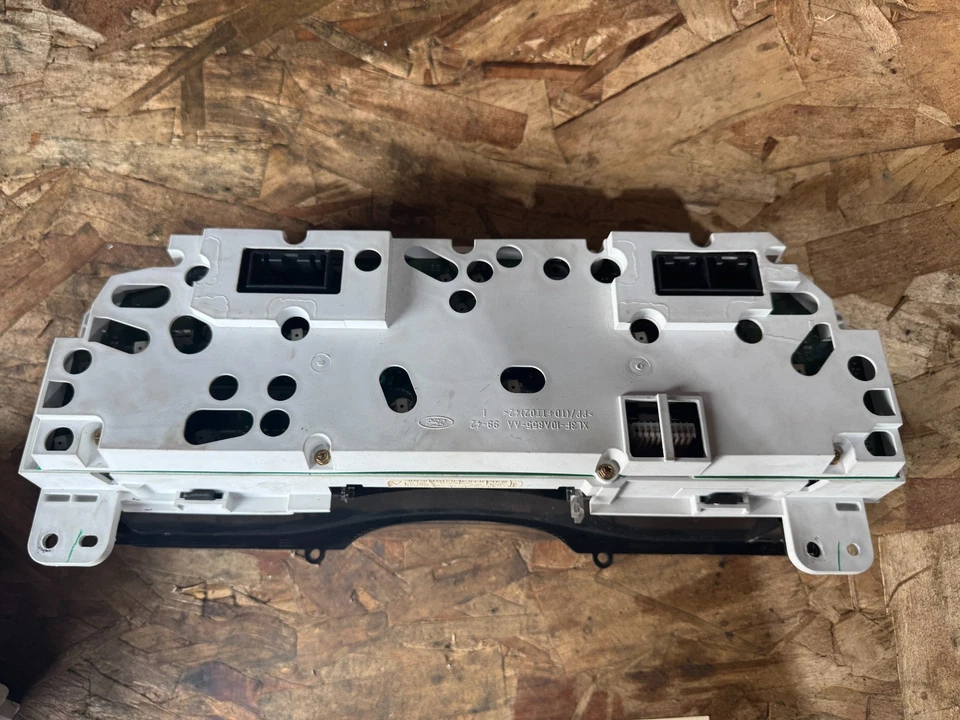 Cuadro de instrumentos velocímetro diésel Ford F350 Super Duty 2003-2004 Foto 4 de 4