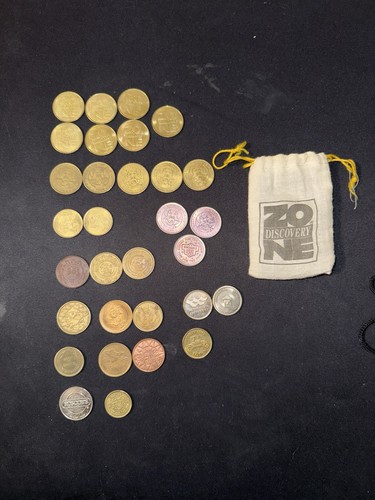 Lot of 31 Chuck E Cheese Discovery Zone Caesarland ShowBiz Tokens 1980s + Bag