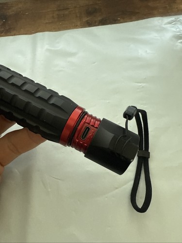 Linterna Coast XP11R Resiste Impacto/Agua Recargable Aluminio Carga Pro-Tek - Imagen 4 de 6