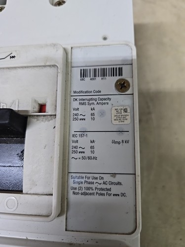 DK3300W EATON INTERRUTTORE BULLONATO 300 AMP 3 POLI - Foto 3 di 6