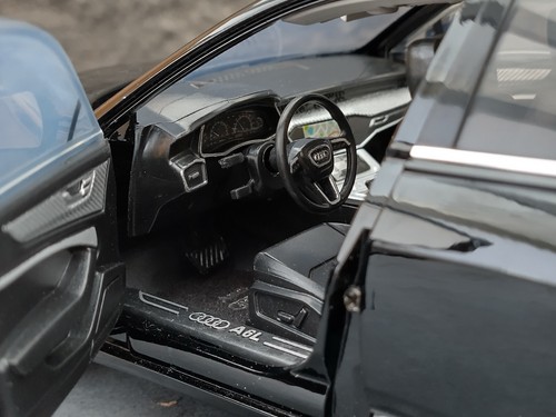 Audi A6L 55 TFSI Quattro V6 Schwarz 1:18 in OVP sehr RAR - Bild 13 von 21