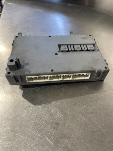 2006 Pontiac GTO Body Control Module BCM Computer - Picture 4 of 5