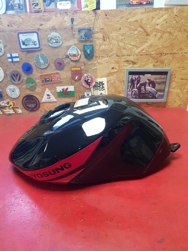 Reservoir HYOSUNG 650 125 GTR 44110SN001CBK OCCASION - Picture 2 of 24