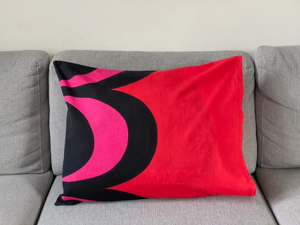 Red Marimekko Kaivo Bed pillowcase, Geometric Cushion Cover, Cotton Pillow Cover - Image 2 of 4
