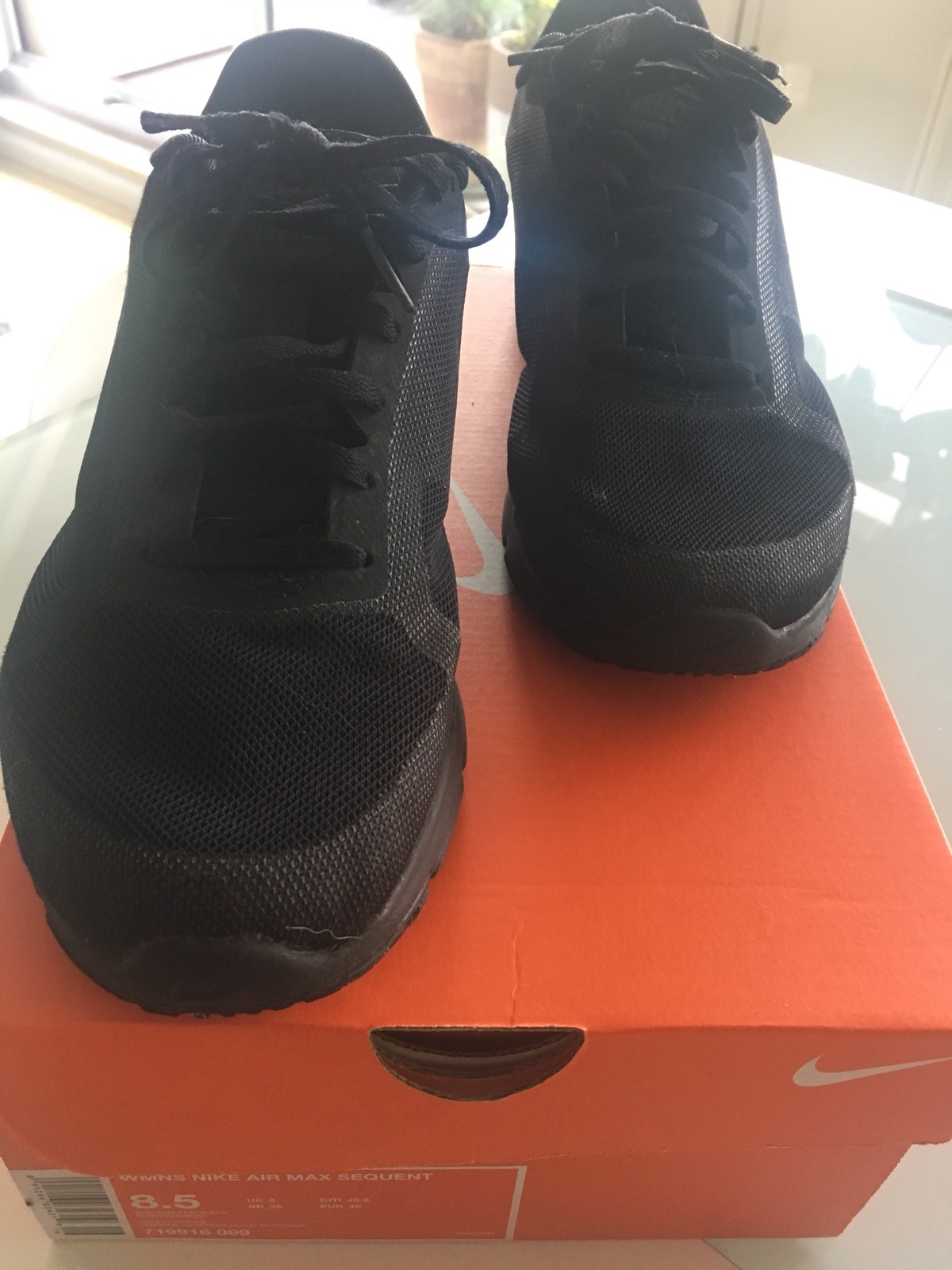 Nike air max sequent Größe 40 schwarz Mit Karton Nike air max sequent Größe 40 schwarz Mit Karton