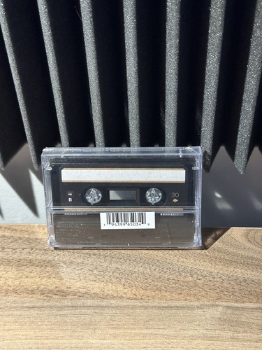 ADELE - EASY ON ME CASSETTE SINGLE LTD EDITION - Picture 2 of 2
