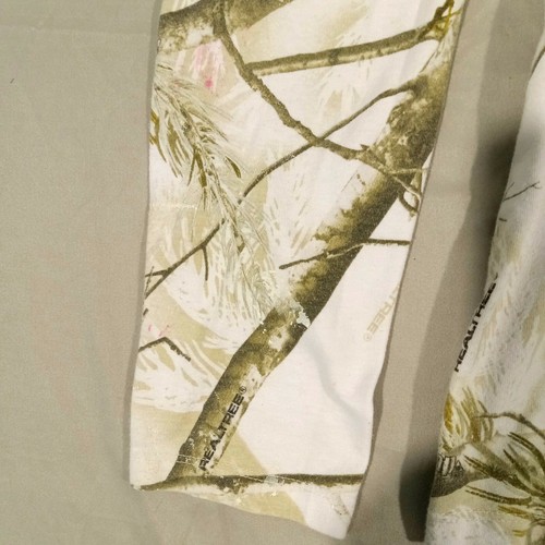 Realtree AP HD Camoflauge Shirt Womens Size XL Long Sleeve V-Neck White Green - Picture 5 of 12