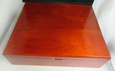 WOODEN COIN BOX HOLDS UP TO 12 5 OR CROWN SIZED ENCAPSULATED COINS NAVY INSIDE