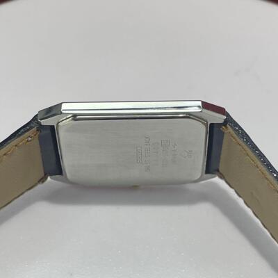 A149激レア 稼働品 SEIKO DOLCE スイープ運針！ 90年代 SEIKO DOLCE QUARTZ MADE IN JAPAN MEN'S WRISTWATCH SQUARE
