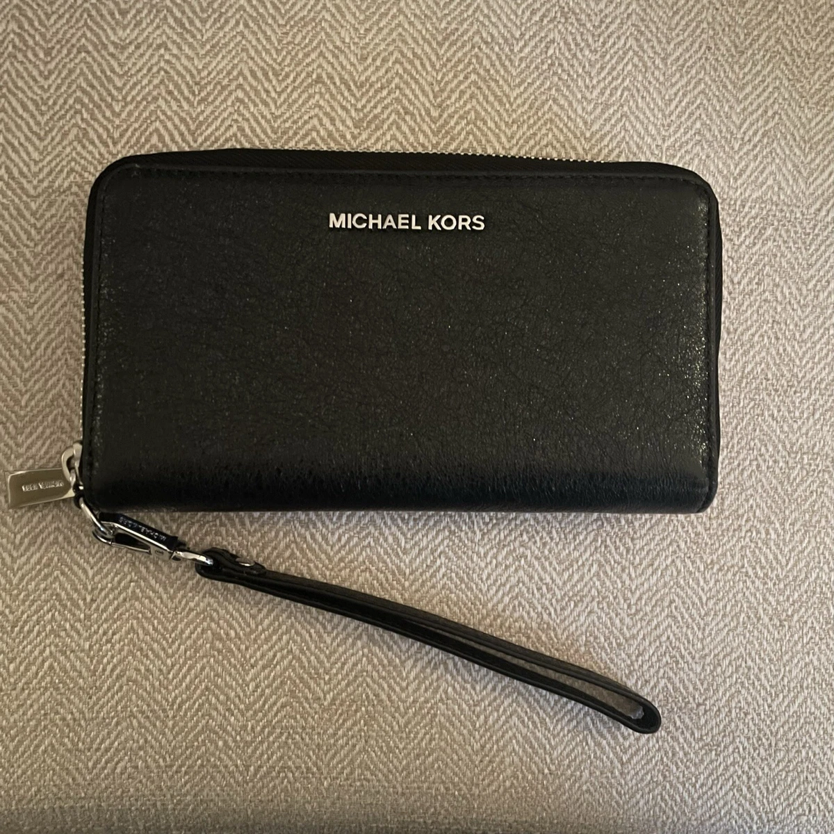 Mk wristlet store strap