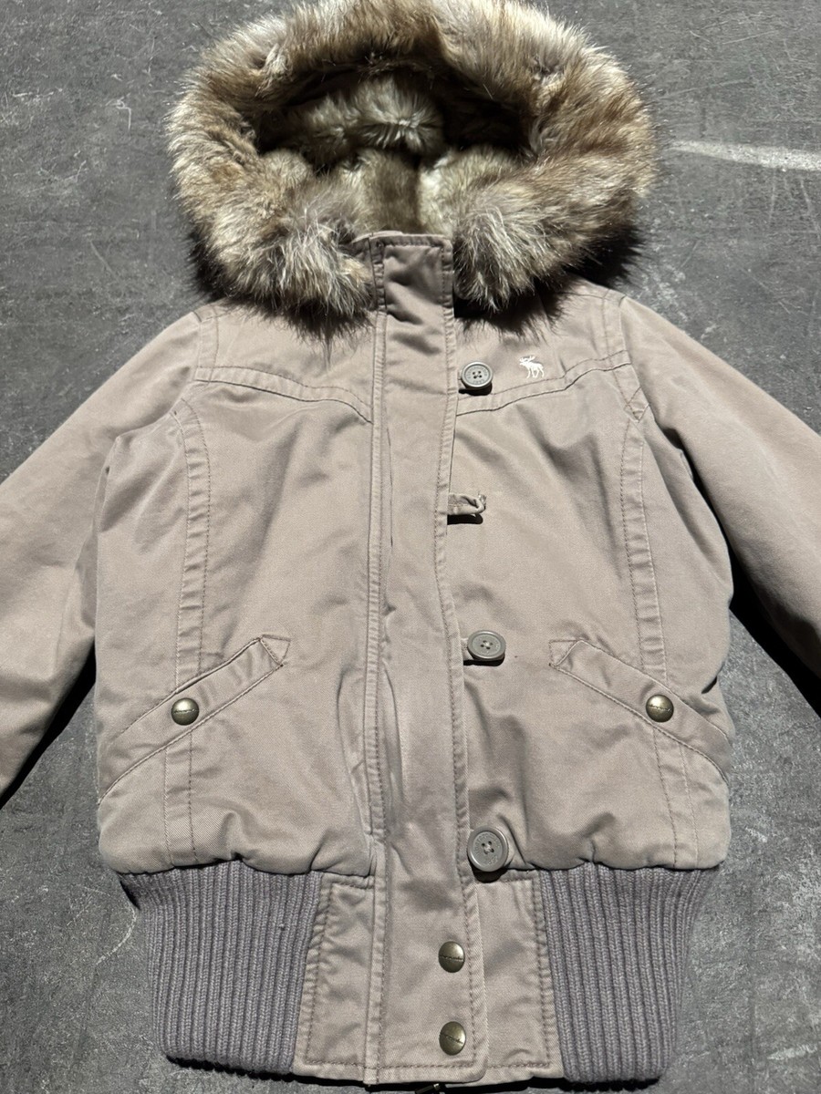 Vintage Y2K Abercrombie And Fitch Women's Fur Lined Jacket
