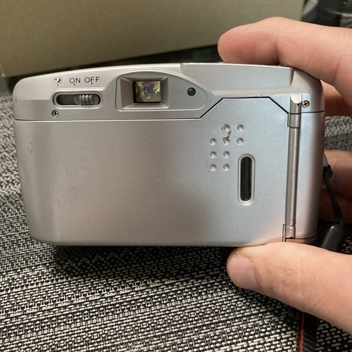 RETRO Polaroid PZ2001 Power Zoom 35mm Film Camera 35-70mm Lens - Silver WORKS - Picture 5 of 10