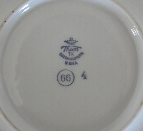Vintage Cup & Saucer - Thun Czechoslovakia - White, Burgandy & Gold - Vera - 第 4/12 張圖片