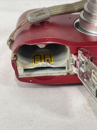 Nikon Coolpix L18 8MP Digital Camera with 3X Optical Zoom, Red Use For Parts - Picture 5 of 5