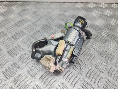 Toyota Previa ignition barrel + key 2.0L Diesel D-4D 1CD-FTV Manual 00-02 - Picture 5 of 8