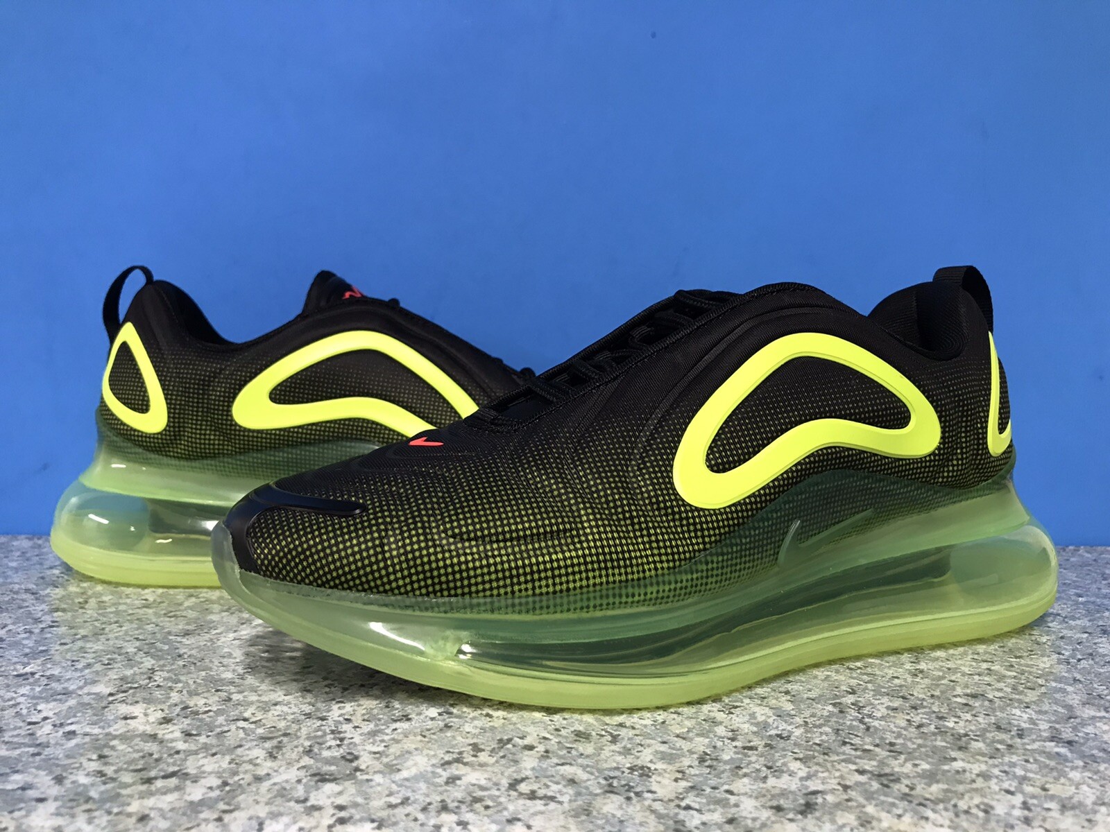 nike 720 neon