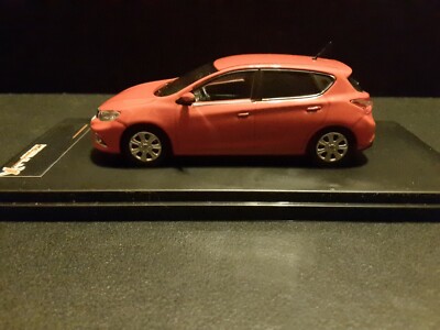 Nissan Pulsar / Nissan Sunny 2015 PremiumX Limited Edition in scale 1/43 READ 