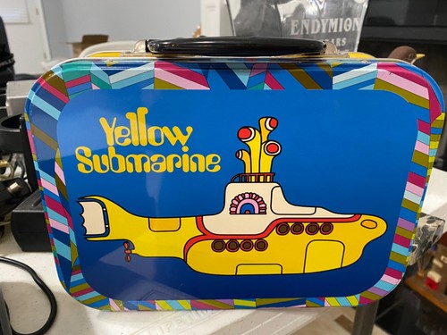 THE BEATLES Yellow Submarine Large Tin Tote RARE DISNEY PARKS 10" x 7" x 3" - Picture 2 of 5