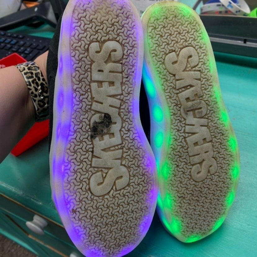 Skechers black best sale light up shoes