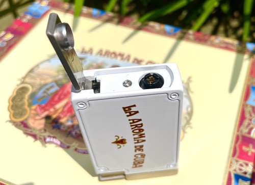 La Aroma de Cuba Cigars Double Jet Torch Lighter (NOT a Cuban Product) - Picture 6 of 7