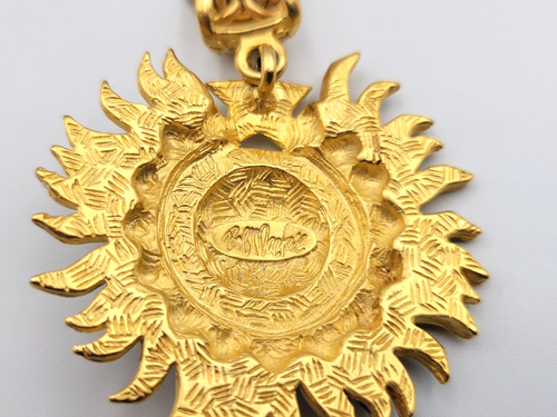 Vintage Bob Mackie Sun Face Pendant Necklace Green Enamel Gold Tone - Picture 4 of 8