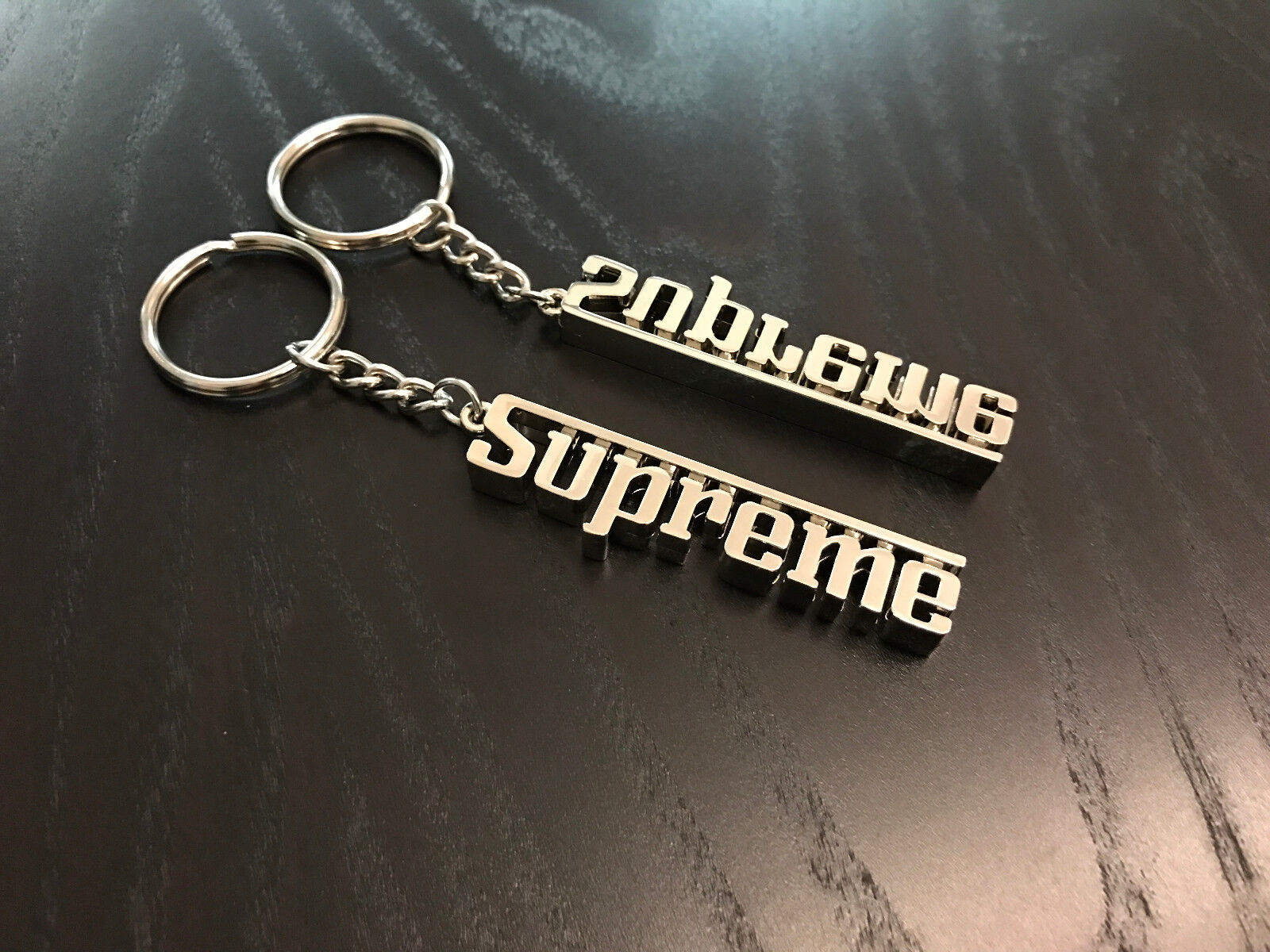 SILVER Supreme F/W 2016 GRAND PRIX Keychain Polished Box Logo SOLDOUT RARE