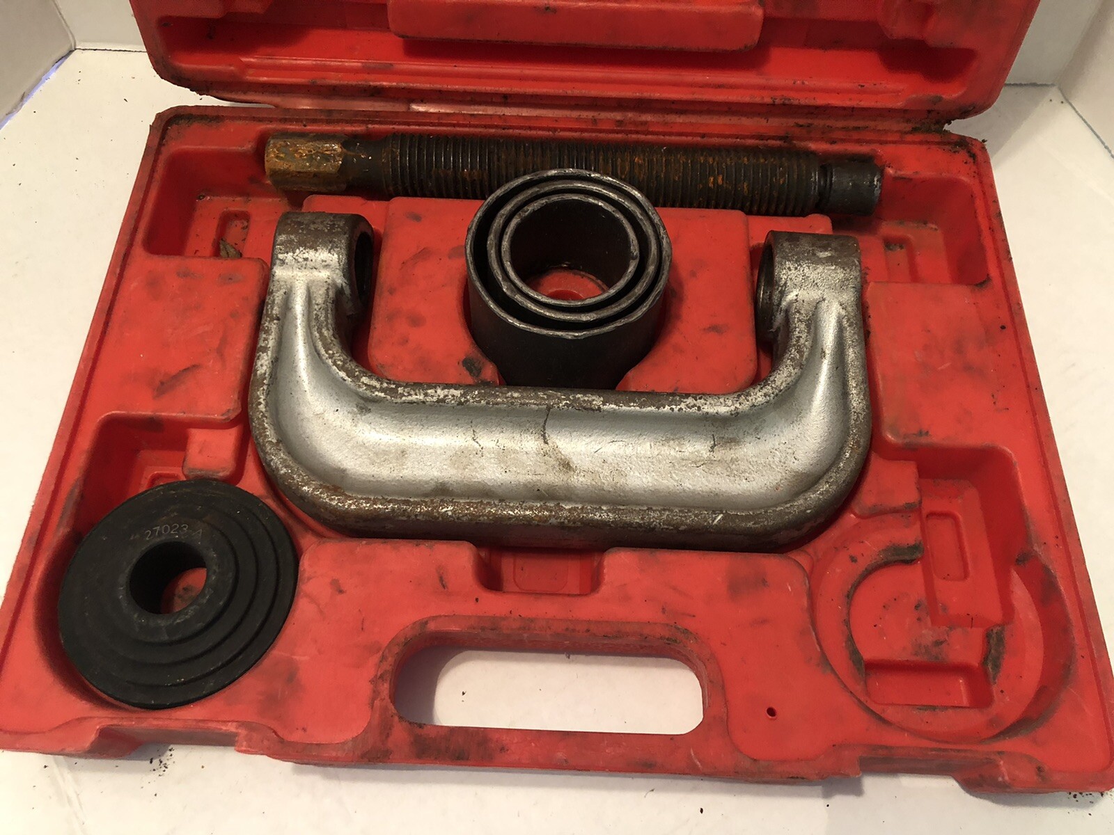 OEM Tools 27023 Ball Joint U Joint Press Set One Adapter Missing In