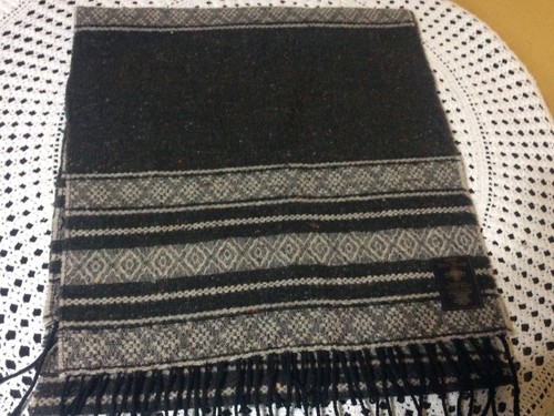 Bill Blass Wool Scarf Made In Italy - Picture 2 of 9