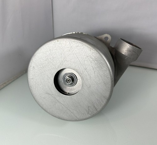 Motor de vacío Electrolux 120v parte # Q6600-066A-MP-15 montaje universal industrial - Imagen 9 de 10