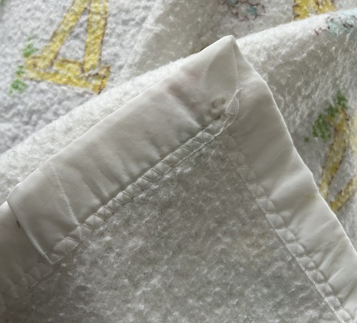 Manta para bebé de franela de colección adorno blanco satinado encuadernación cordero ovejas en pijama LEER - Imagen 6 de 8