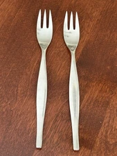 2 Vtg MAPPIN & WEBB (M&W) DINNER FORKS used on ORIENT LINE Steam Ship ORIANA