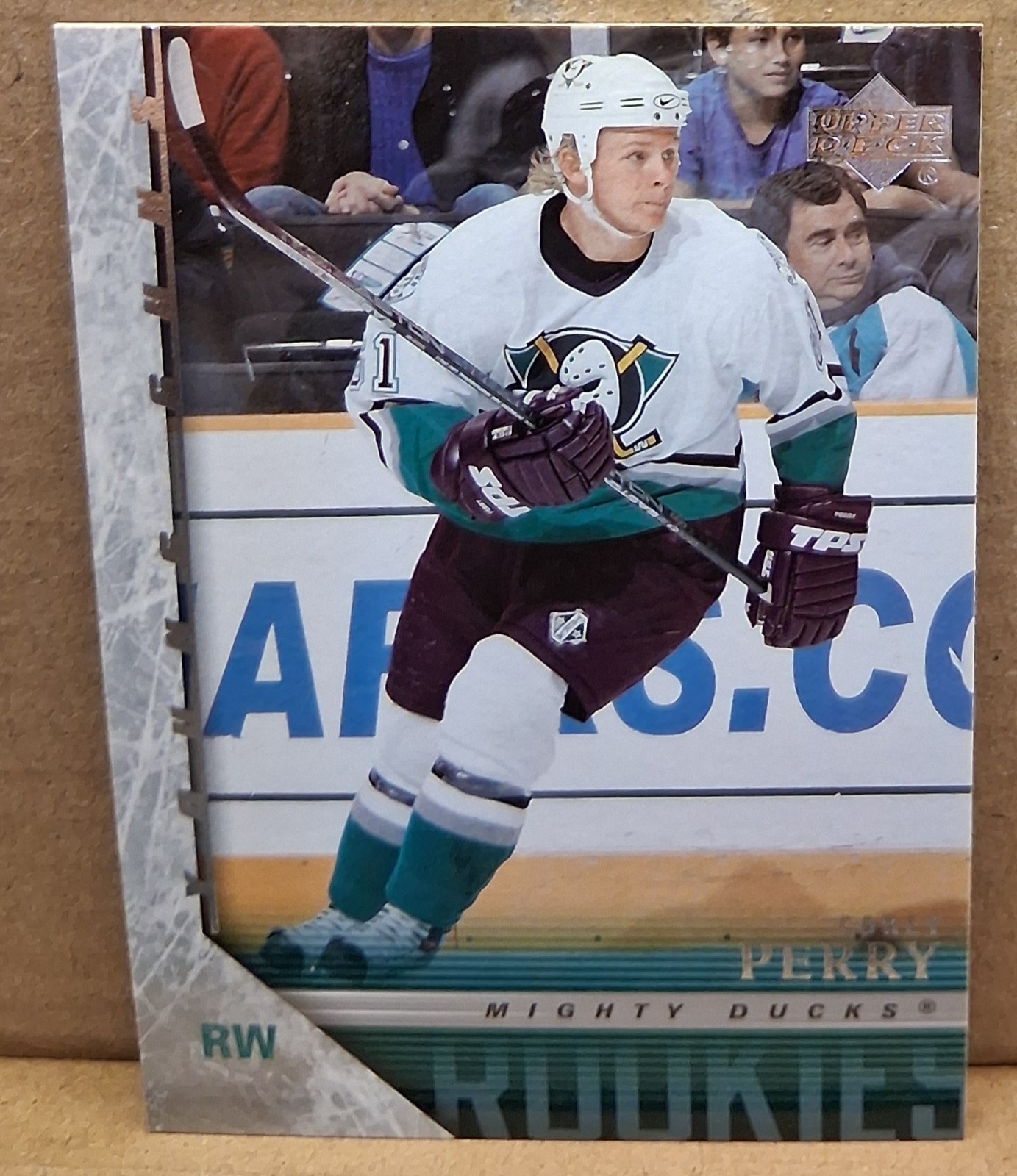 05-06 UPPER DECK HOCKEY YOUNG GUNS #204 COREY PERRY UD YG ROOKIE Anaheim Ducks