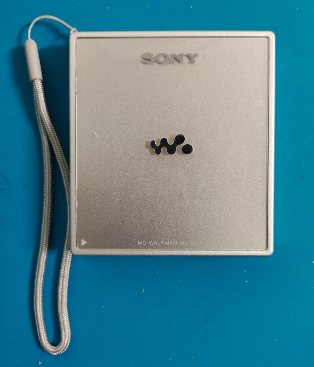 Silver Sony MiniDisc Player (Walkman) Personal MiniDisc Recorders