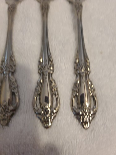 Oneida Raphael Set of 3 Distinction Deluxe Stainless Dinner Forks 7" - Picture 3 of 4