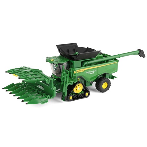 ERTL 1/64 John Deere S7 900 Combine with Corn & Grain Heads 2025 Farm Show 45970 - Picture 9 of 12