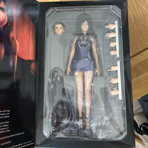 Final Fantasy 7 Remake Tifa Play Arts Kai Dress Version - Bild 7 von 8