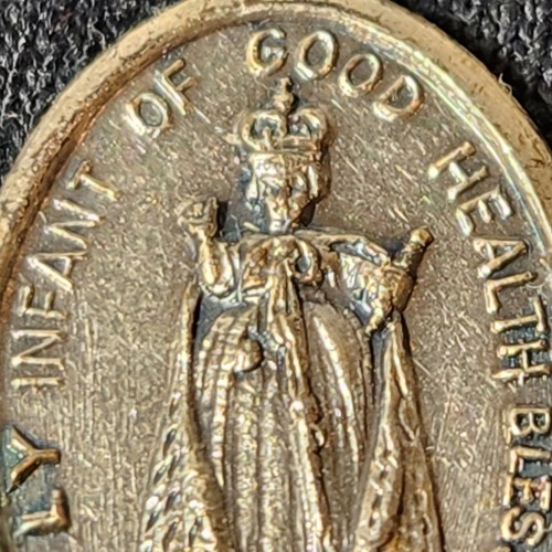Vintage Pendant Catholic Holy Infant Of Good Health Silver Tone Metal Italy - Picture 3 of 8
