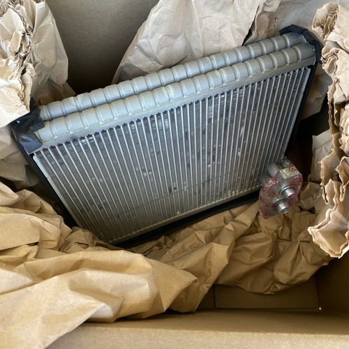 Genuine Mopar OEM Chrysler Dodge Jeep RAM A/C Evaporator Mopar 68157051AB - Picture 2 of 3