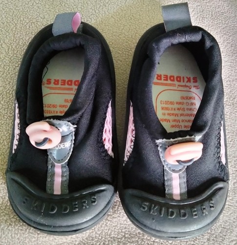 Lot of 9 pairs of toddler girls shoes Gymboree Osh Kosh b gosh Speedo Skidders - Picture 11 of 11