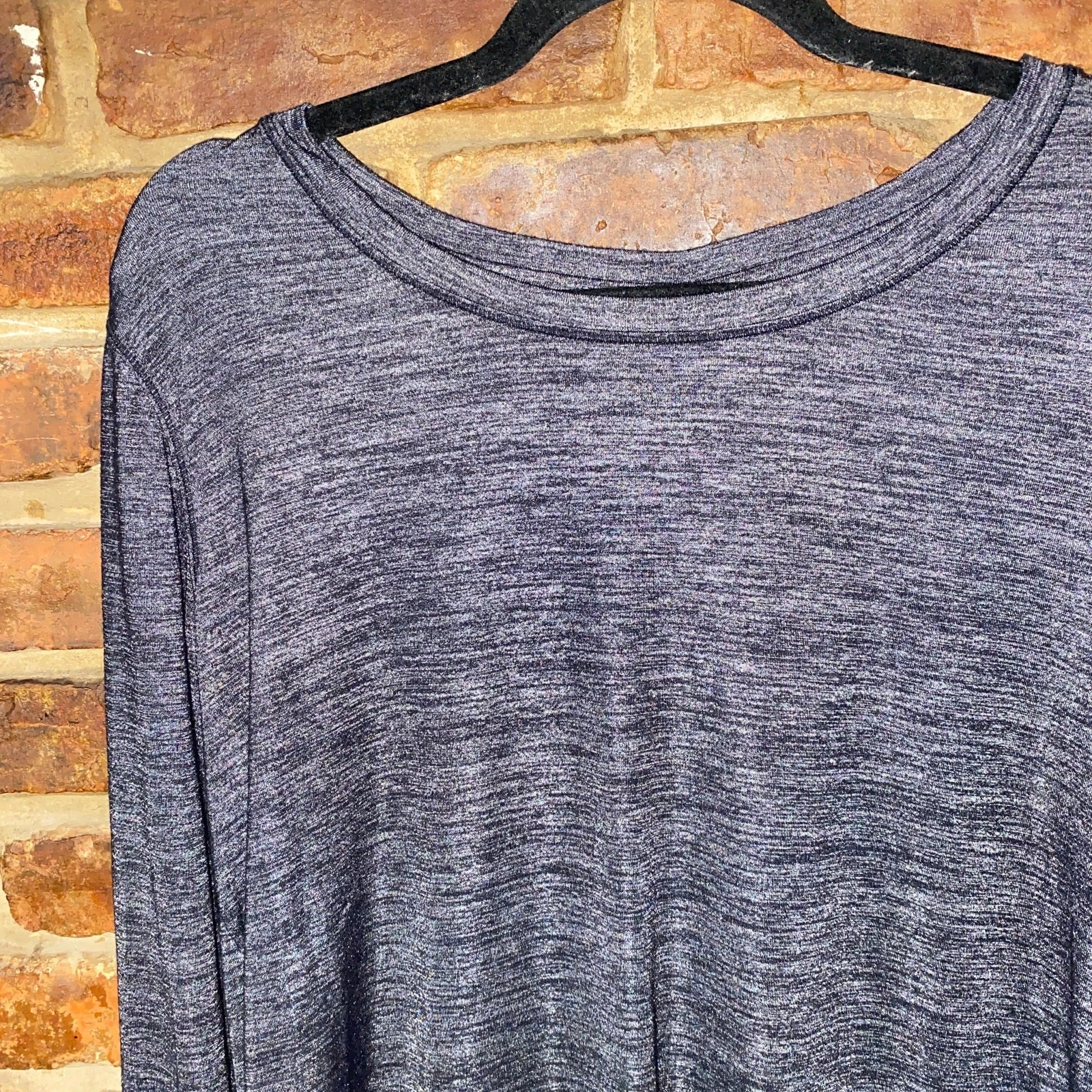 athleta odyssey heathered split-back long sleeve shirt