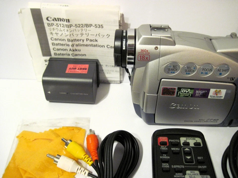 Canon ZR40 Mini DV Video 18X Zoom Camcorder Remote Charger Manual Bundle WORKING - Image 4 of 4