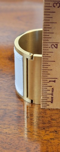 Orologio donna Andrew Marc tono oro chunky pelle bianca nuovo senza etichette batteria funzionante! - Foto 12 di 18
