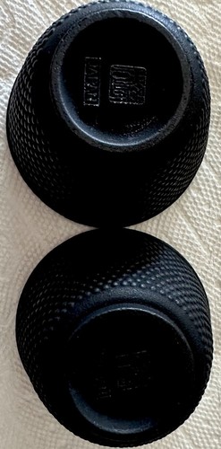 Zwei schwarze japanische Teetassen aus Gusseisen selten und schwer - Bild 5 von 7