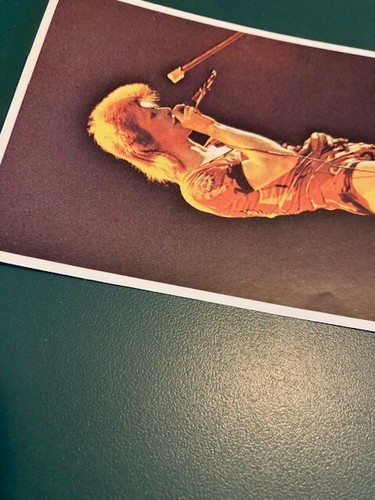 DAVID BOWIE PANINI ORIGINAL PICTURE POP STICKER 1974 #88 - Picture 2 of 3