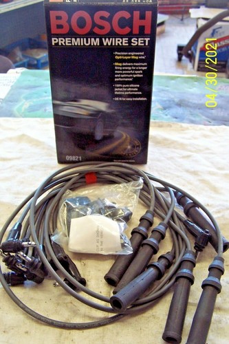 BOSCH SILICONE PLUG WIRES 09821FITS TOYOTA 4RUNNER PICK UP T100 1992-95 N/O/S - Picture 1 of 3